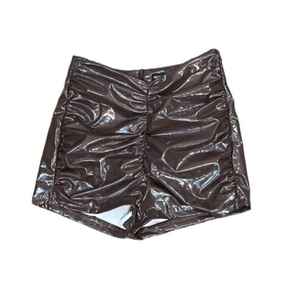 (5 for $25) Prettylittlething Petite Ruched Faux Leather High Rise Shorts size 4 - Picture 5 of 6